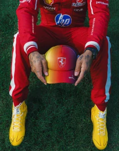 Kšiltovka Ferrari Lewis Hamilton limited