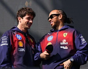 Mikina Ferrari China 26" limited