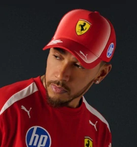 Čepice Scuderia Ferrari Lewis Hamilton