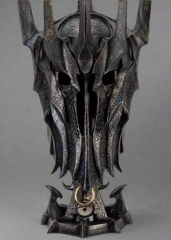 Sauron helma