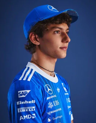 Kšiltovka Mercedes Silverstone Limited
