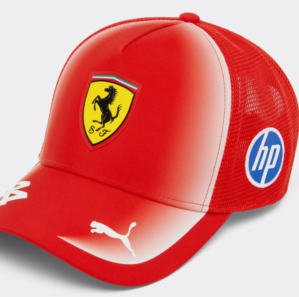 Kšiltovka Ferrari Lewis Hamilton