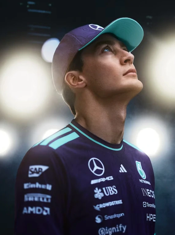 Kšiltovka Mercedes Singapure Limited